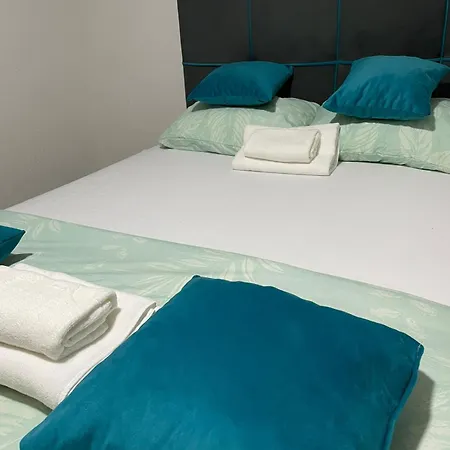 Flora Vlasic * Sisava